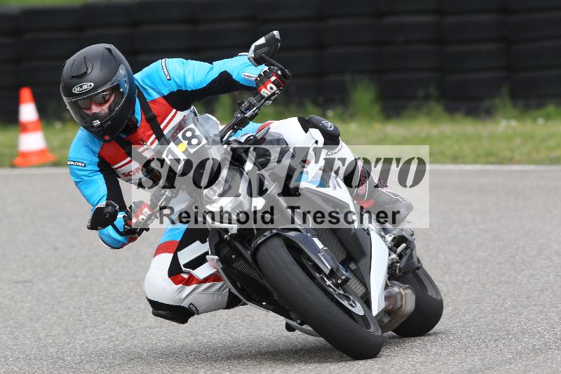 Archiv-2025/10 23.04.2025 Cornu Master School ADR/rot-rouge/18